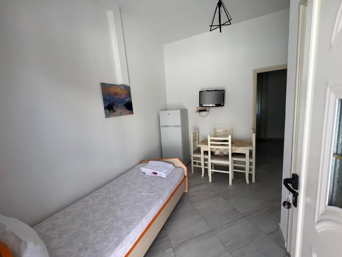Guest House Влёра Экстерьер фото