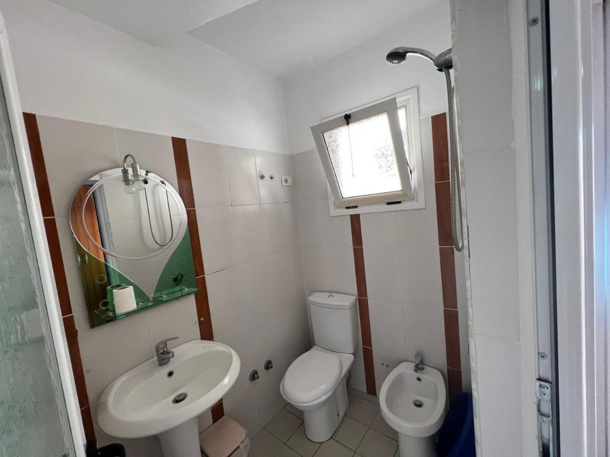 Guest House Влёра Экстерьер фото