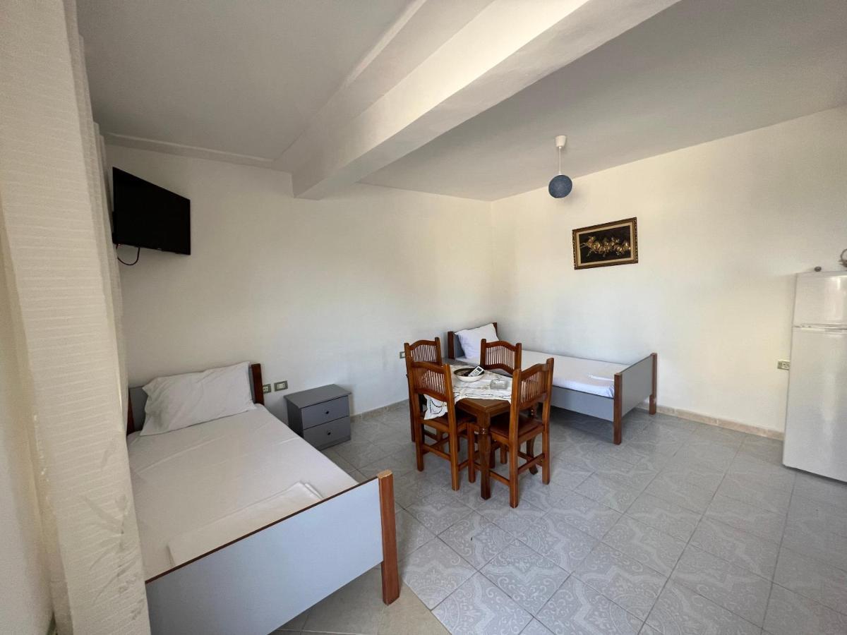Guest House Влёра Экстерьер фото